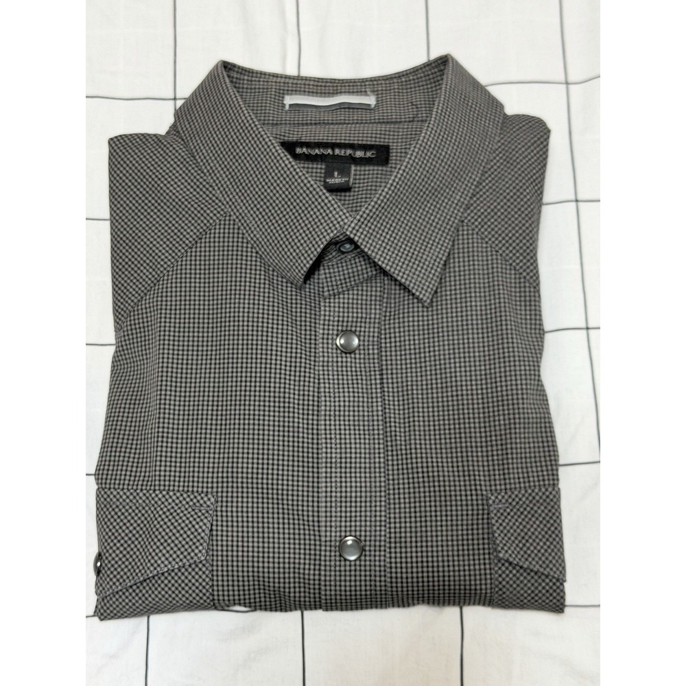 Banana Republic Men's Button Down Dress Shirt Size Large Gray Check Snap Closure